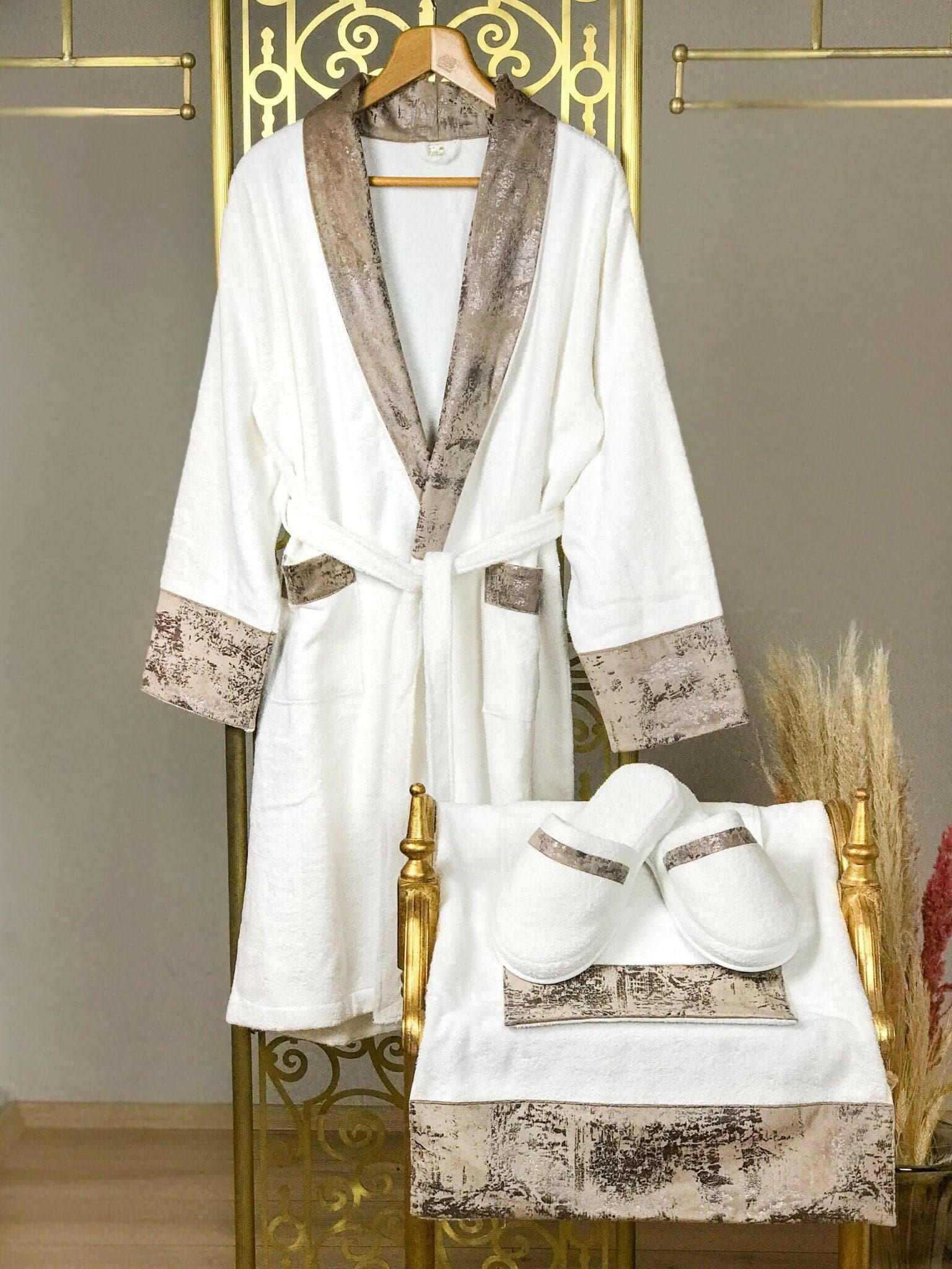 Camel Men's White Bathrobe Set, Brown Velvet Applied Luxury Chic Robe