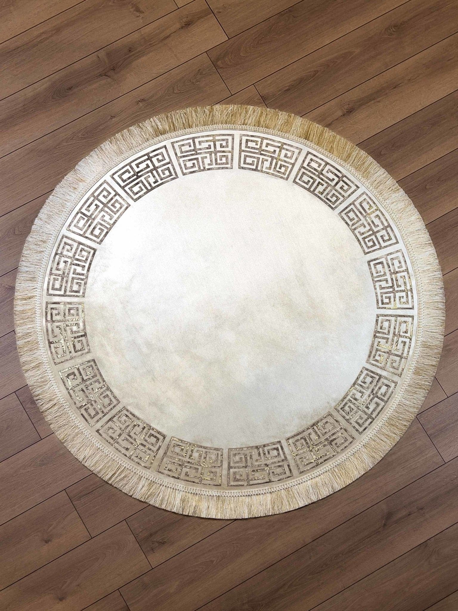 Round Rugs.