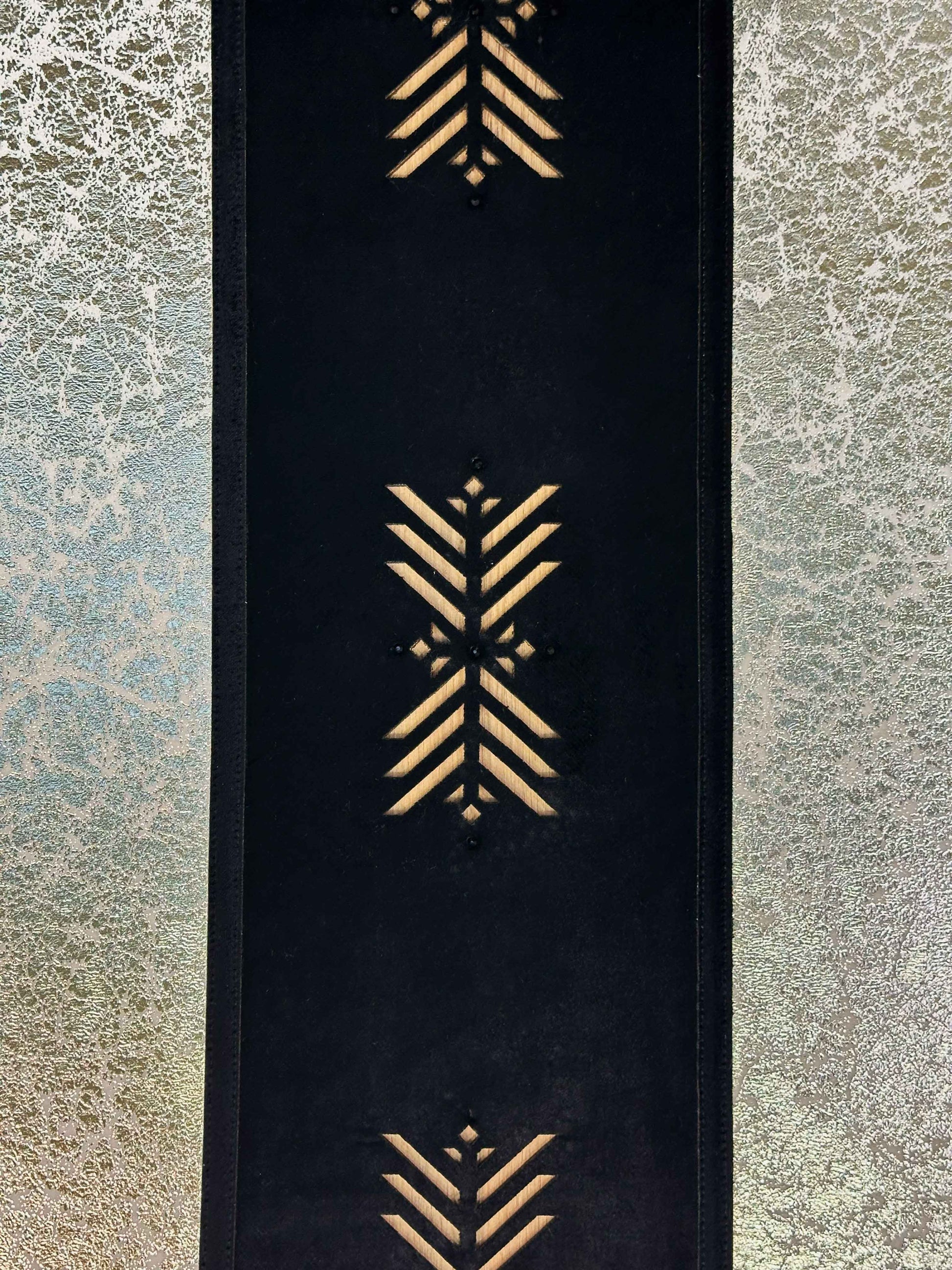 Selvi Rectangular Black & Veined Antique Gold Modern Leather Minimal Rug - by Creative Home Rugs & Turkish Carpets,RUG-SELVI-BlaGo-4060,RUG-SELVI-BlaGo-60100,RUG-SELVI-BlaGo-70120,RUG-SELVI-BlaGo-90150,RUG-SELVI-BlaGo-121182,RUG-SELVI-BlaGo-152243,RUG-SELVI-BlaGo-182274