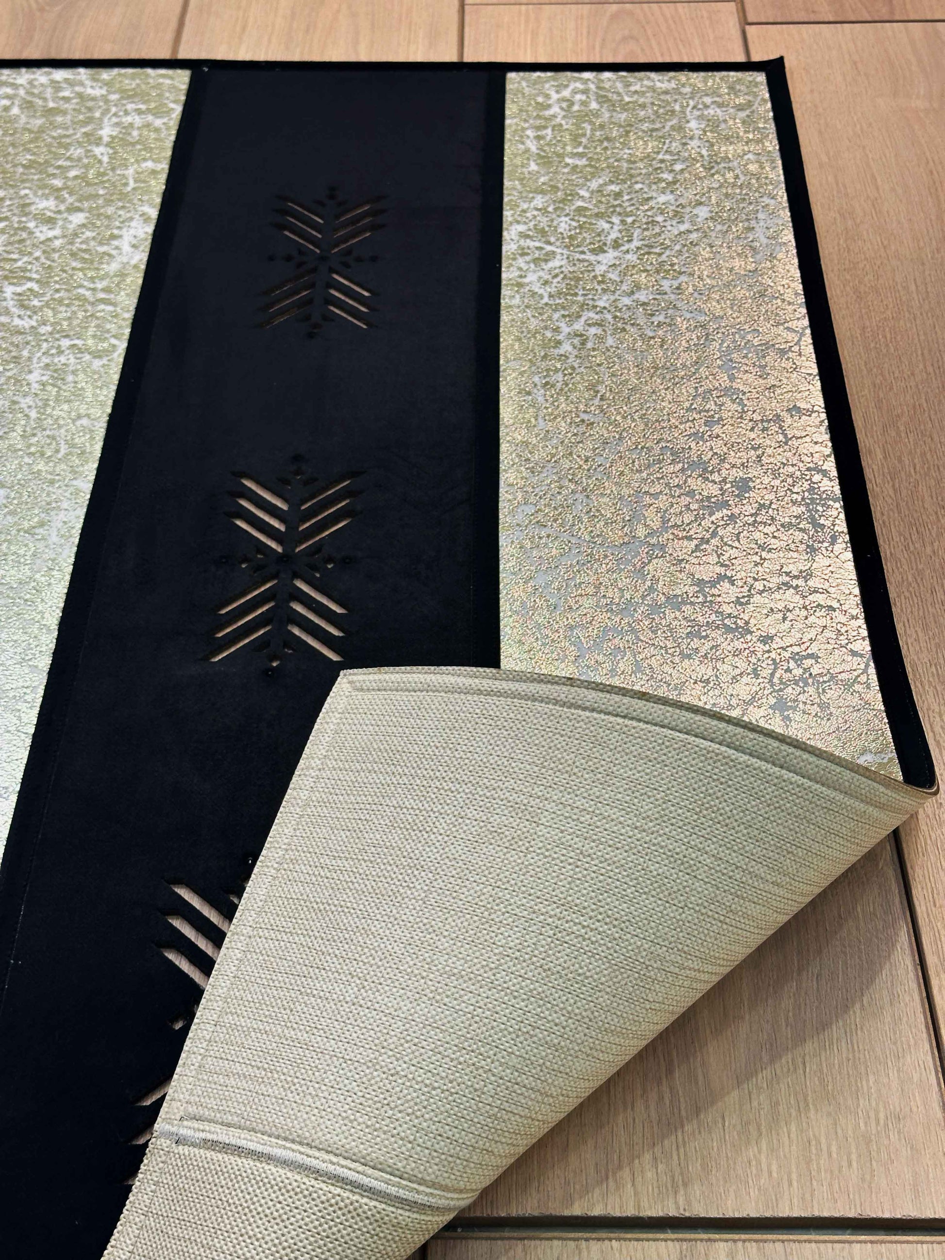 Selvi Rectangular Black & Veined Antique Gold Modern Leather Minimal Rug - by Creative Home Rugs & Turkish Carpets,RUG-SELVI-BlaGo-4060,RUG-SELVI-BlaGo-60100,RUG-SELVI-BlaGo-70120,RUG-SELVI-BlaGo-90150,RUG-SELVI-BlaGo-121182,RUG-SELVI-BlaGo-152243,RUG-SELVI-BlaGo-182274