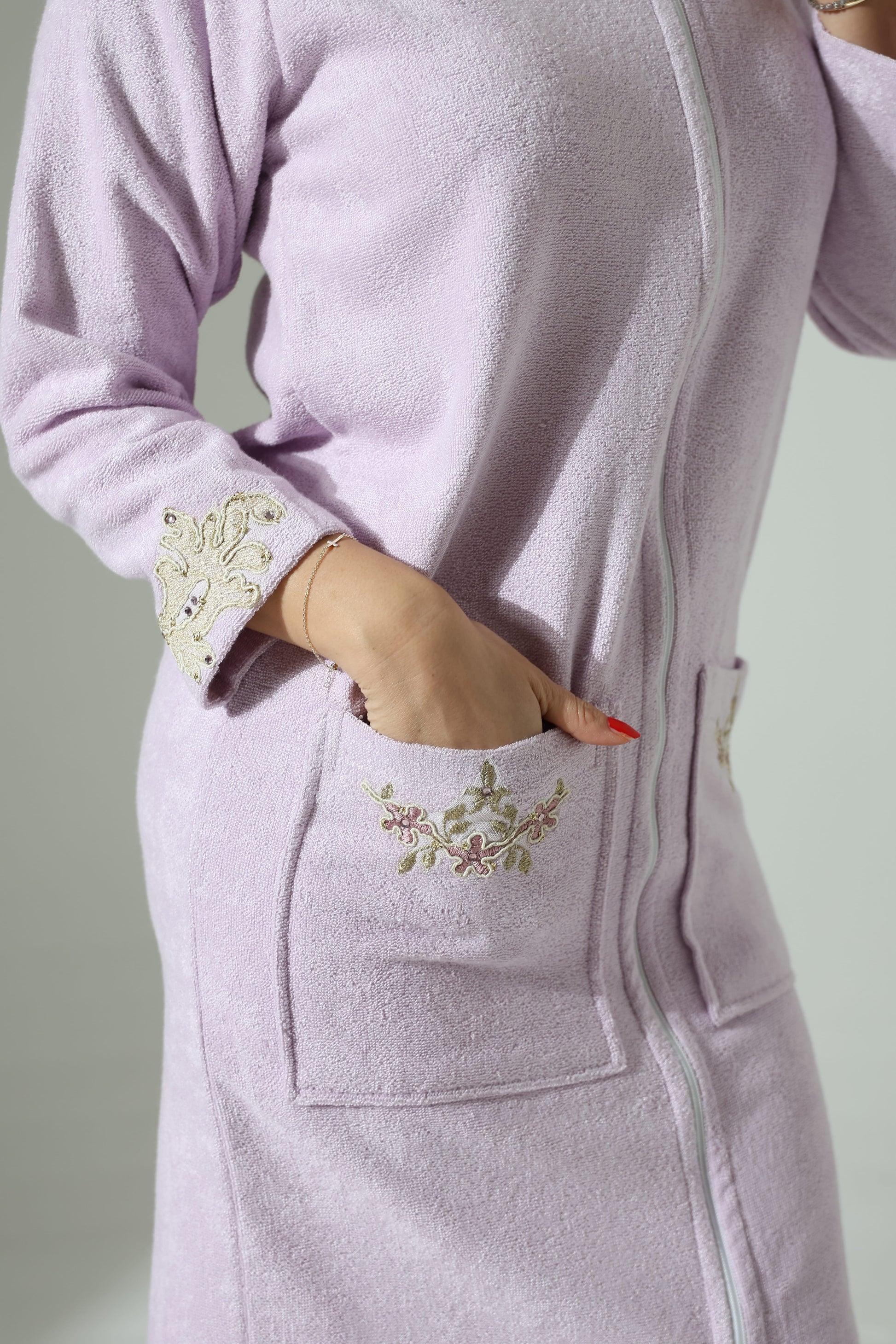 Creative Home's Lilac Towel Wrap with zipper and floral embroidery lace embellishment, SPA robe towel dress,TWZW-CH-GLNLilac-Ame-S,TWZW-CH-GLNLilac-Ame-M,TWZW-CH-GLNLilac-Ame-L,TWZW-CH-GLNLilac-Ame-XL