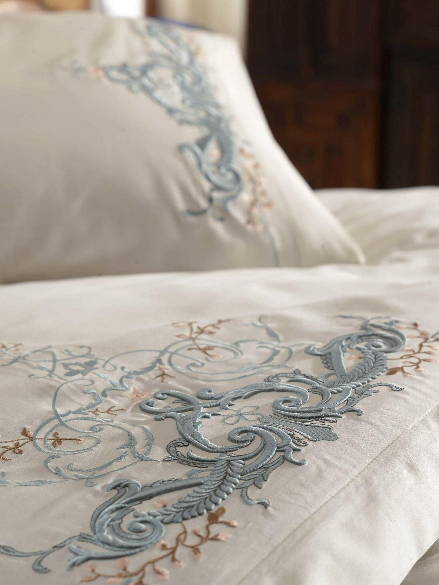 Dantela Olivia - Embroidered Luxury Duvet Cover Set - creativehome-designs