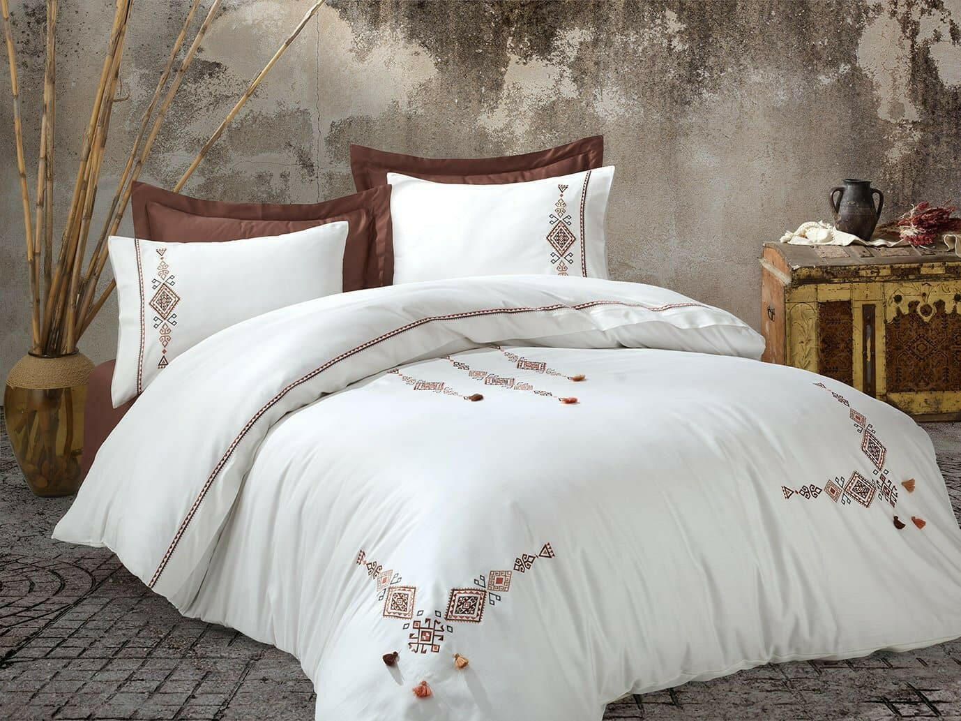 Dantela Tilbe - Embroidered Luxury Duvet Cover Set - creativehome-designs