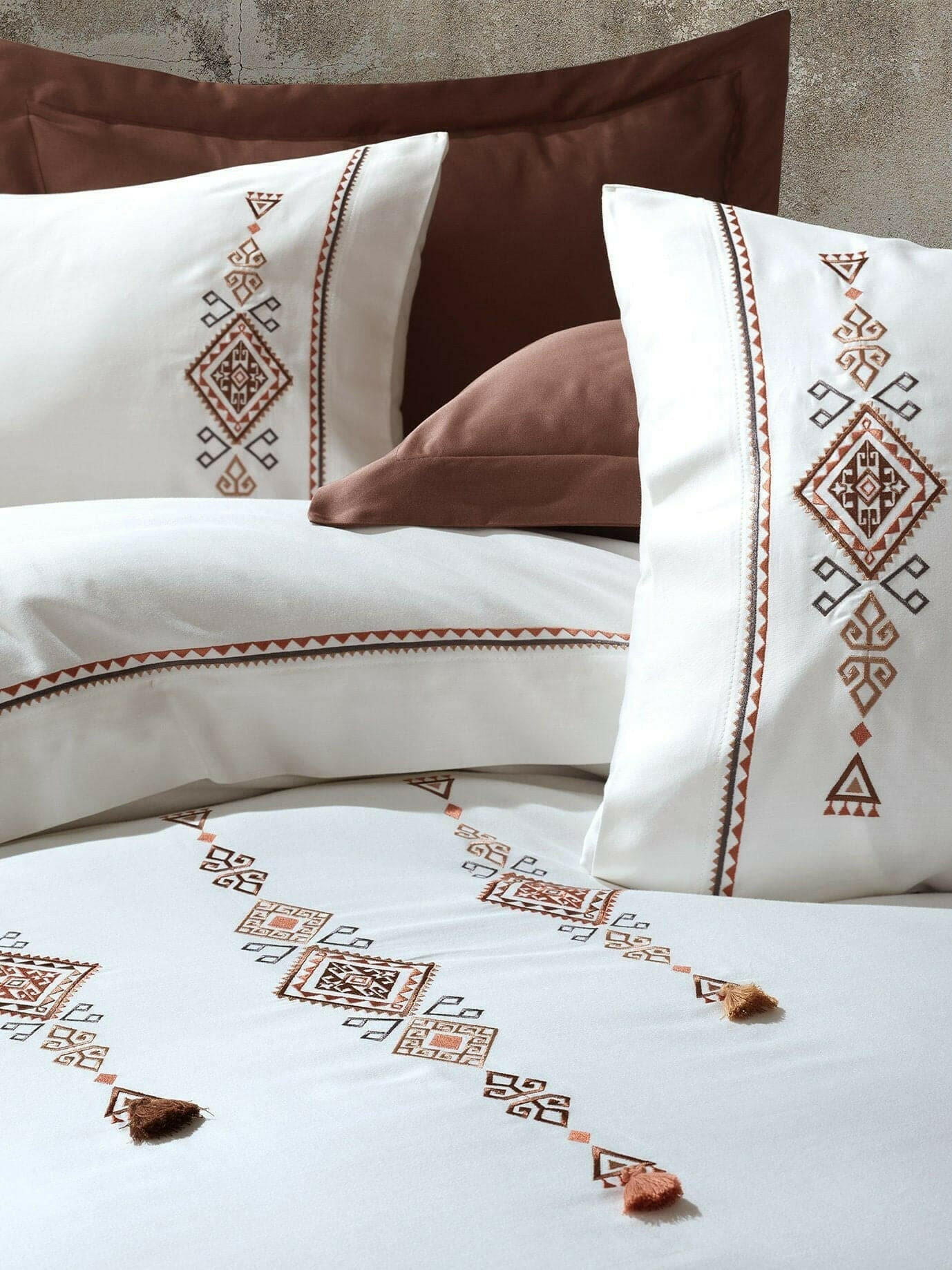 Dantela Tilbe - Embroidered Luxury Duvet Cover Set - creativehome-designs