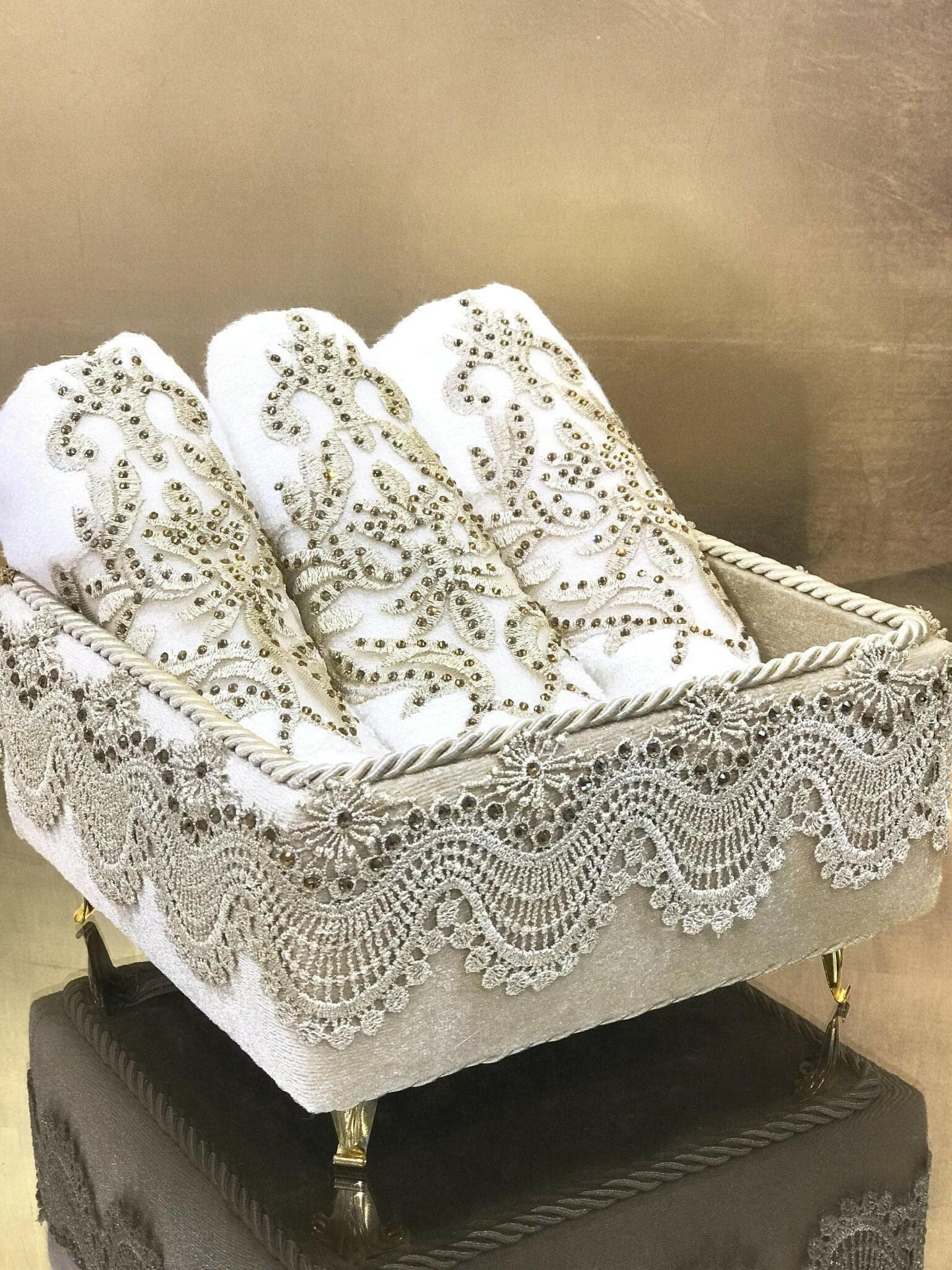 Ece Towel Box Set - creativehome-designs