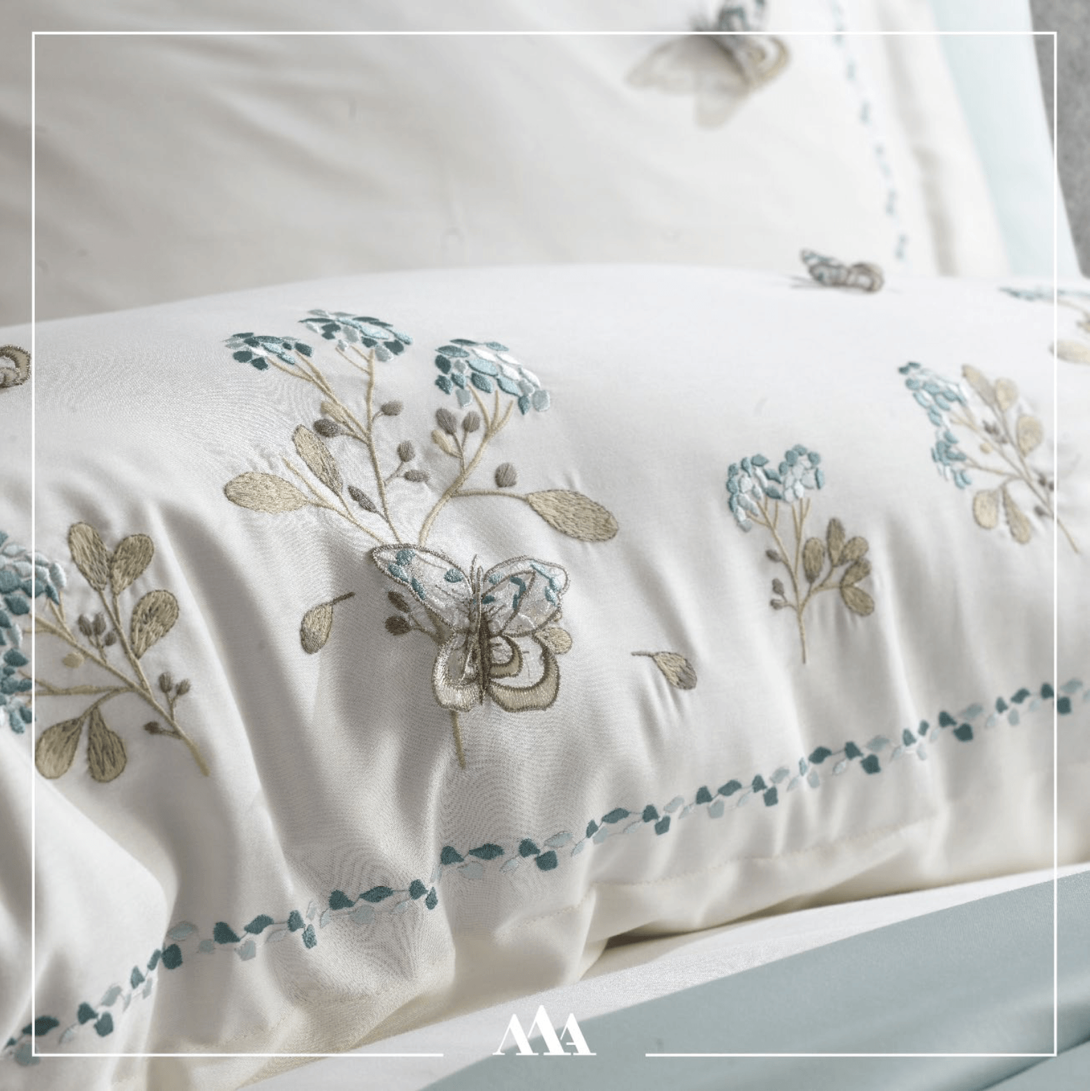 Maribor Ativa - Embroidered Luxury Duvet Cover Set - creativehome-designs