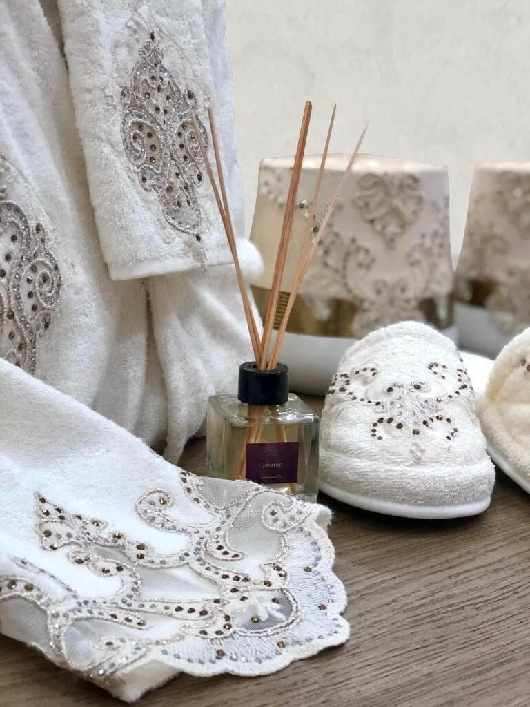 Nil Bathrobe - creativehome-designs
