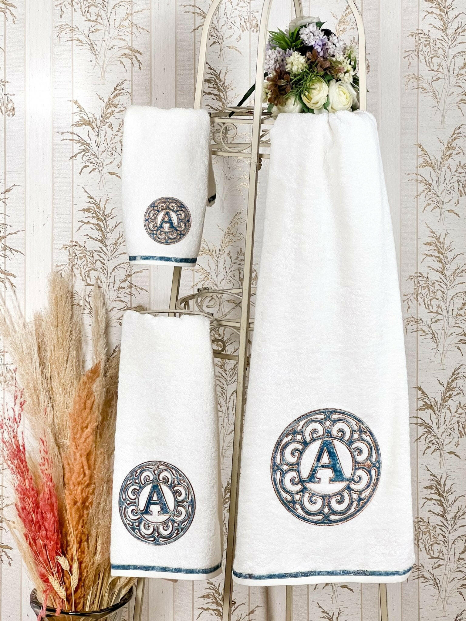 Personalized Initial Lyra Towel Set - Creative HomeTowels