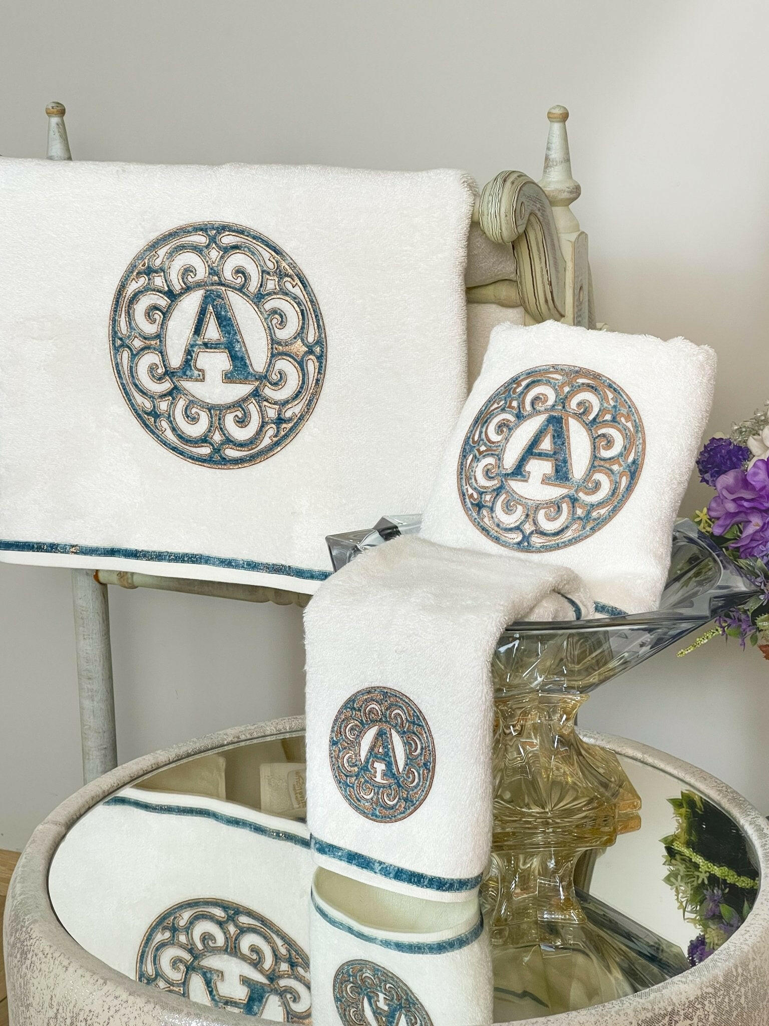 Personalized Initial Lyra Towel Set - Creative HomeTowels