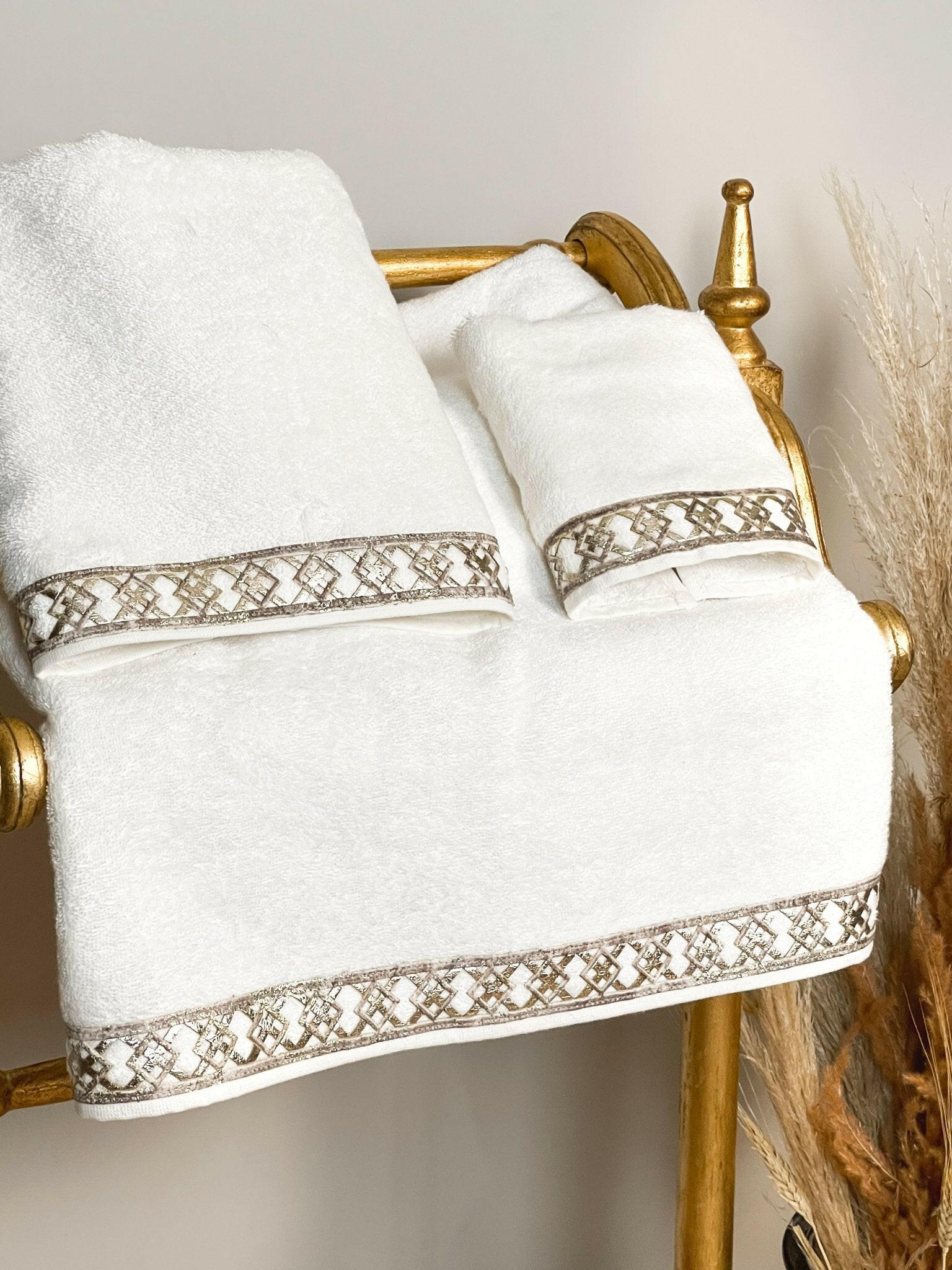 Tara Celtic Style 3 Piece Elegant Off-white Cream & Gold Luxury Bath Towel Set, Elegant Soft Bamboo Towelling by Creative Home,TS-CH-TARA-WGo