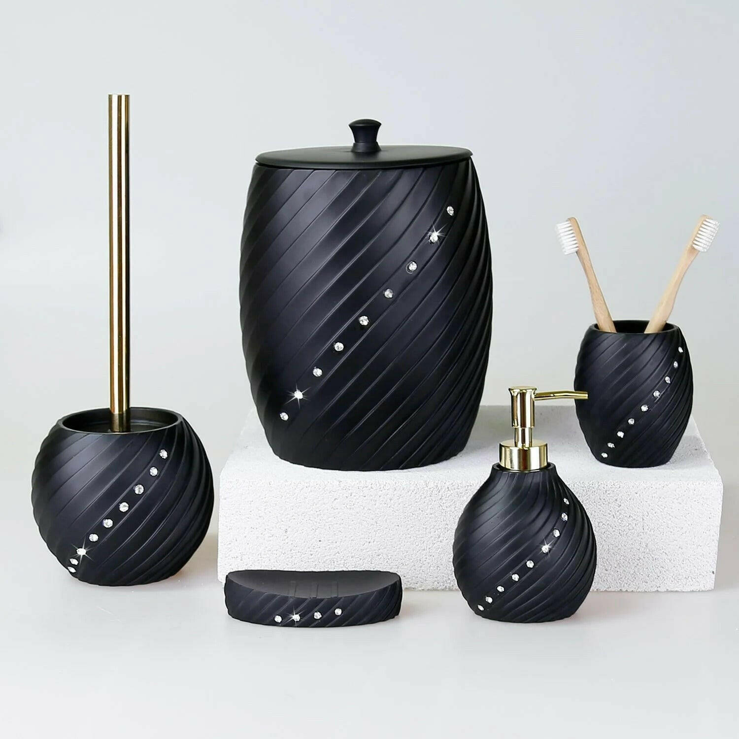Valya Bathroom Set - Creative HomeBathroom Accessory Sets